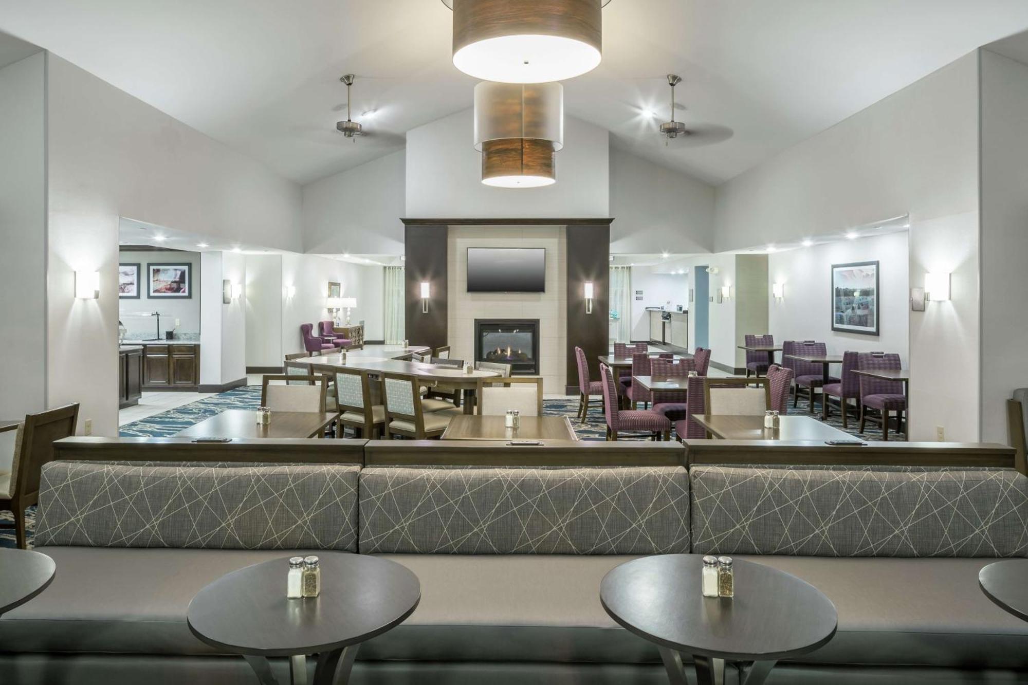Homewood Suites By Hilton Cedar Rapids-North Extérieur photo